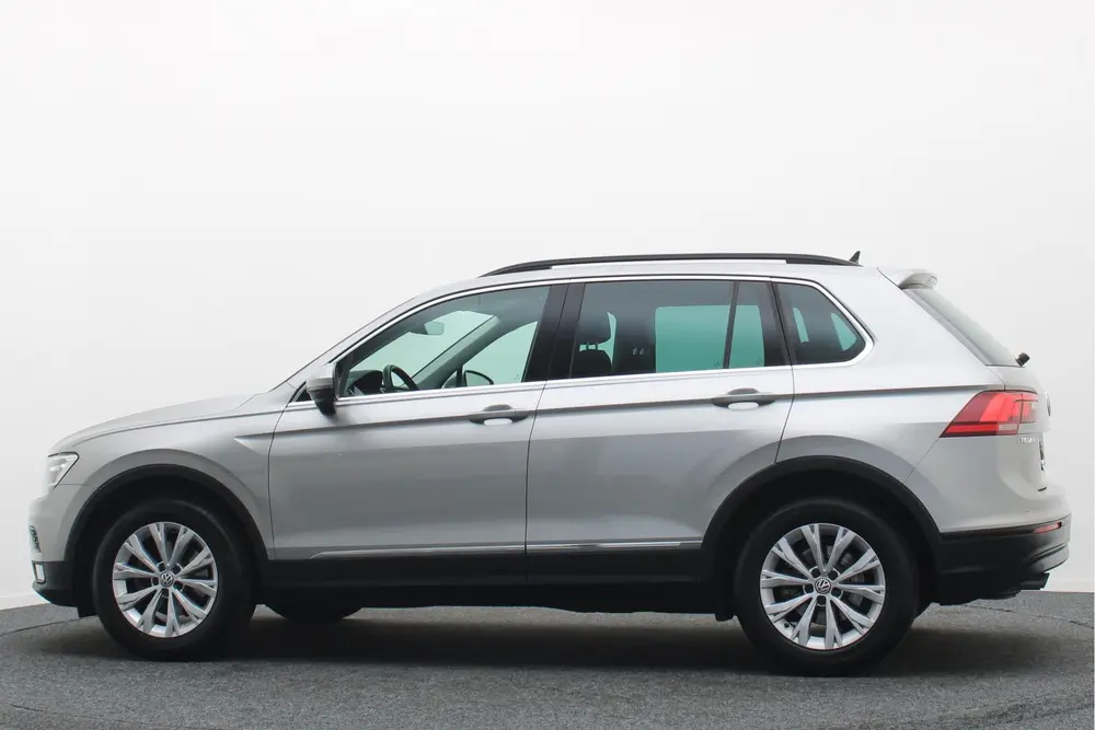 Volkswagen Tiguan 1.5 TSI Comfortline Navigatie, ACC, Apple uit 2020, foto 17