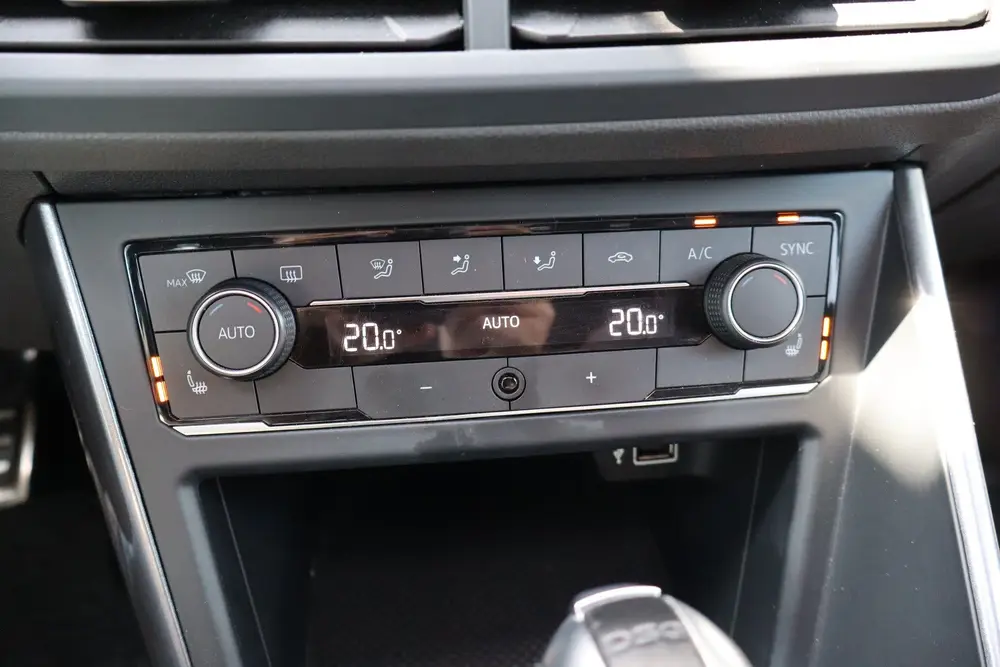 Volkswagen Polo 2.0 TSI GTI Panoramadak/Stoelverwarming/Navi uit 2019, foto 20