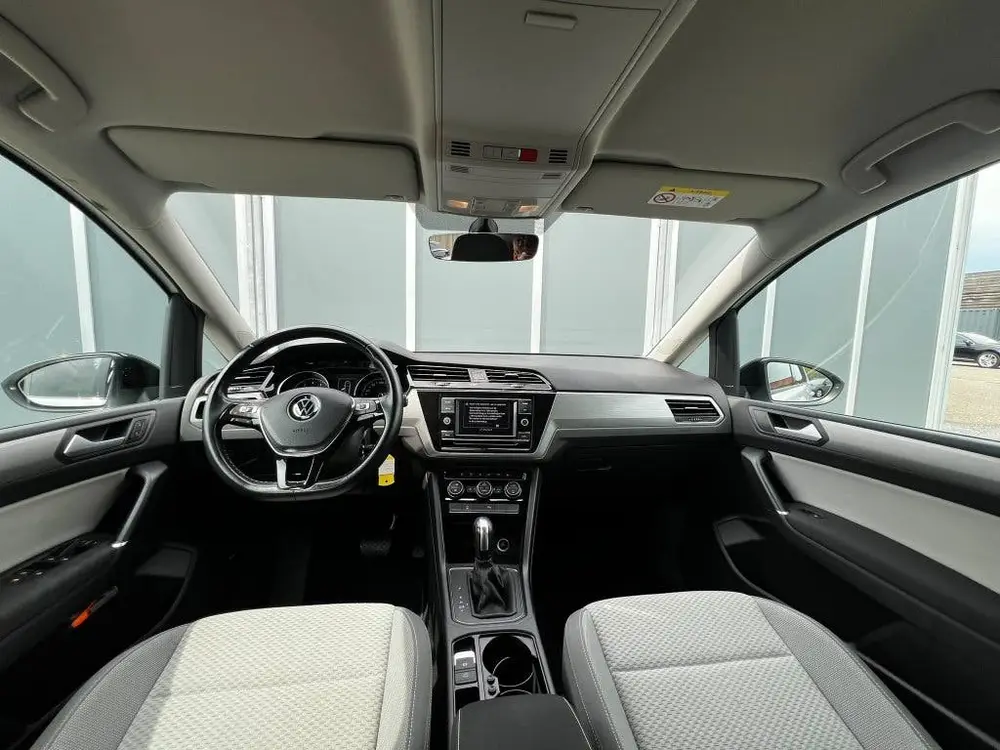 Volkswagen Touran 1.5 TSI 150pk DSG R-Line Black Style 7p. | uit 2020, foto 11