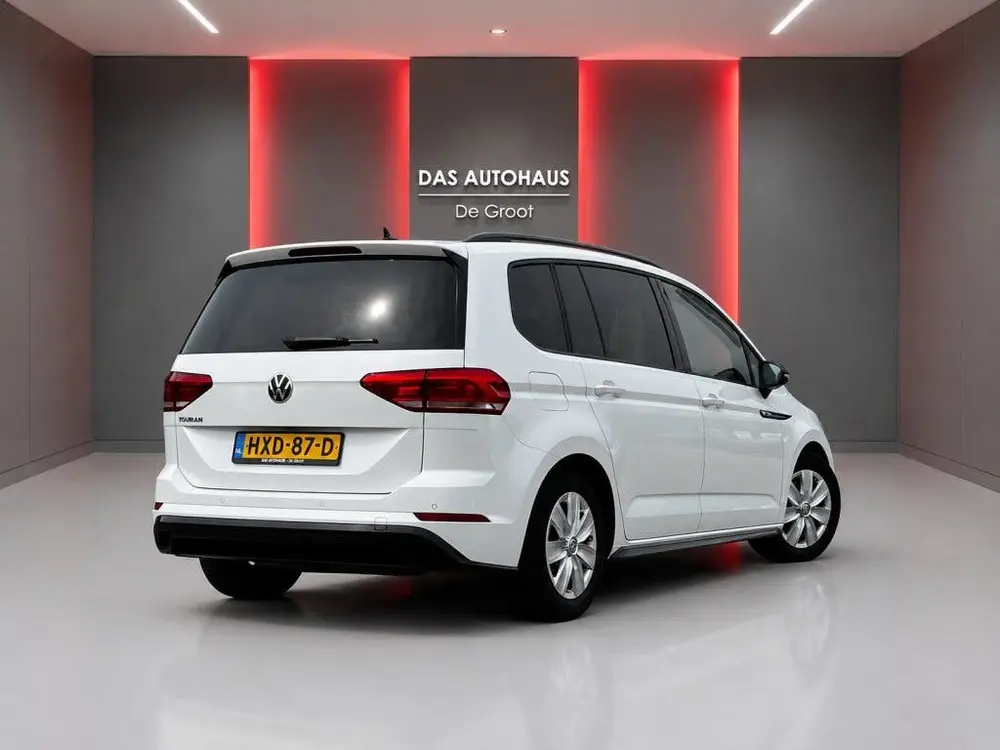 Volkswagen Touran 1.5 TSI 150pk DSG R-Line Black Style 7p. | uit 2020, foto 3