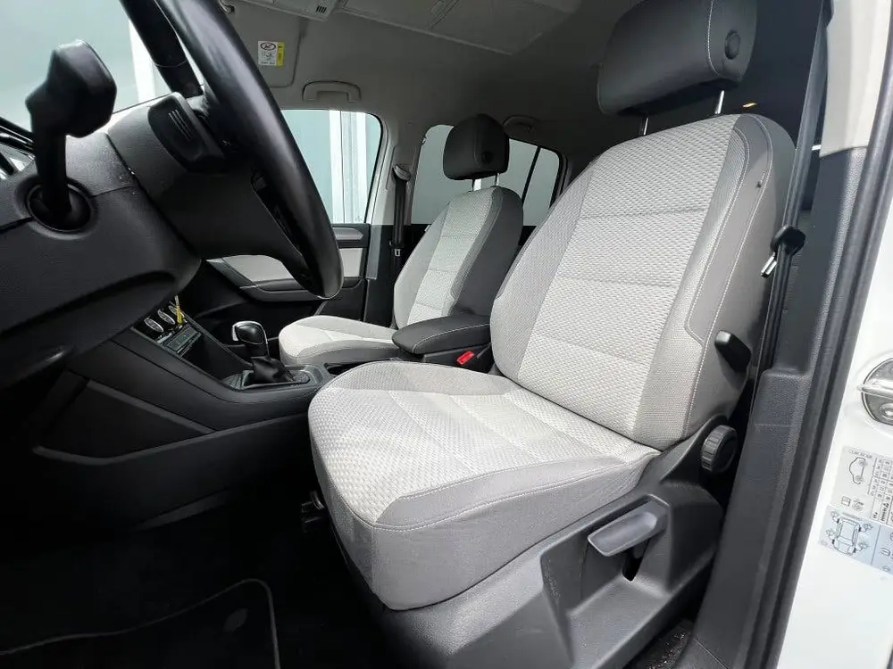 Volkswagen Touran 1.5 TSI 150pk DSG R-Line Black Style 7p. | uit 2020, foto 7