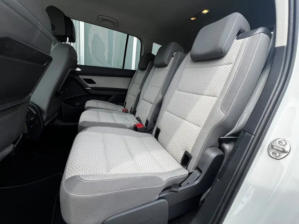 Volkswagen Touran 1.5 TSI 150pk DSG R-Line Black Style 7p. | uit 2020, foto 8