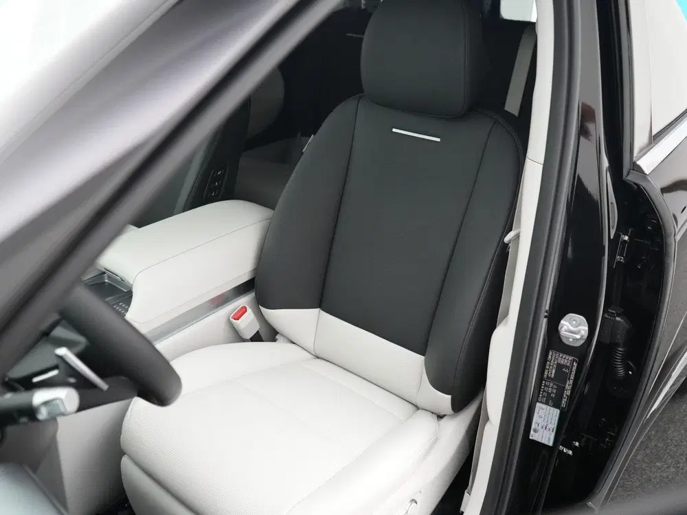 Hyundai IONIQ Connect+ AWD 7p. 110.3 kWh uit 2026, foto 8