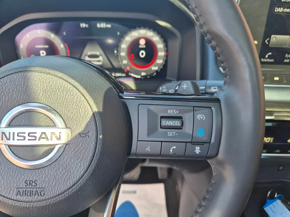 Nissan Qashqai 1.3 MHEV Premiere Edition Pano uit 2022, foto 13