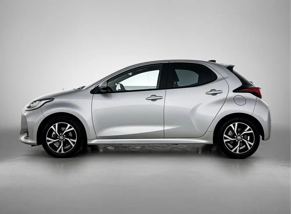 Toyota Yaris 1.5 Hybrid 115 pk Dynamic automaat uit 2025, foto 3