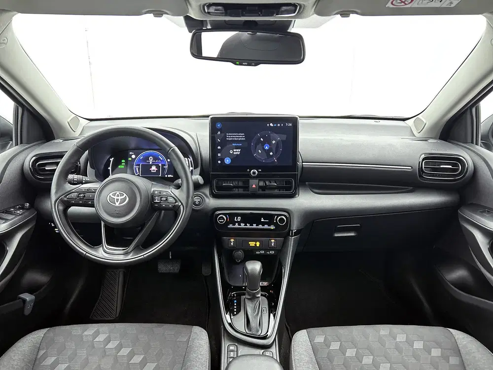 Toyota Yaris 1.5 Hybrid 115 pk Dynamic automaat uit 2025, foto 4