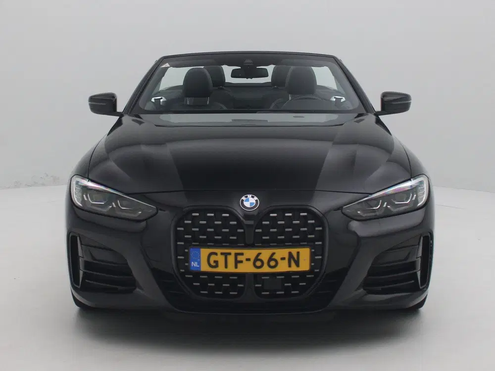 BMW 4-serie M440i xDrive High Executive uit 2022, foto 4