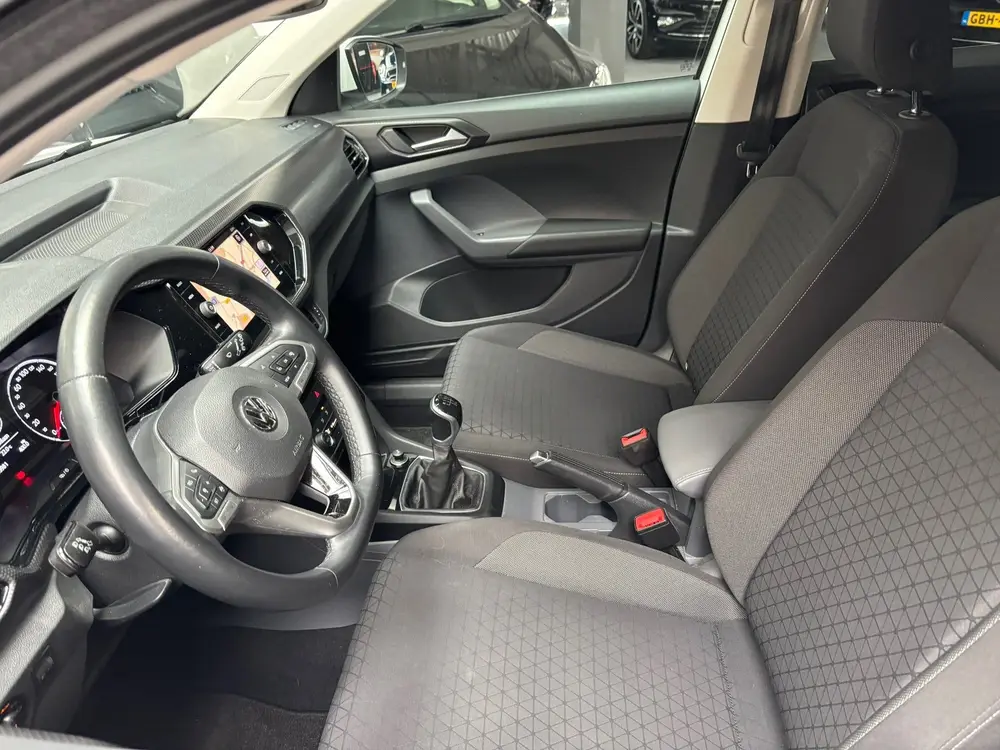Volkswagen T-Cross 1.0 TSI Life / Navigatie / Trekhaak uit 2019, foto 20
