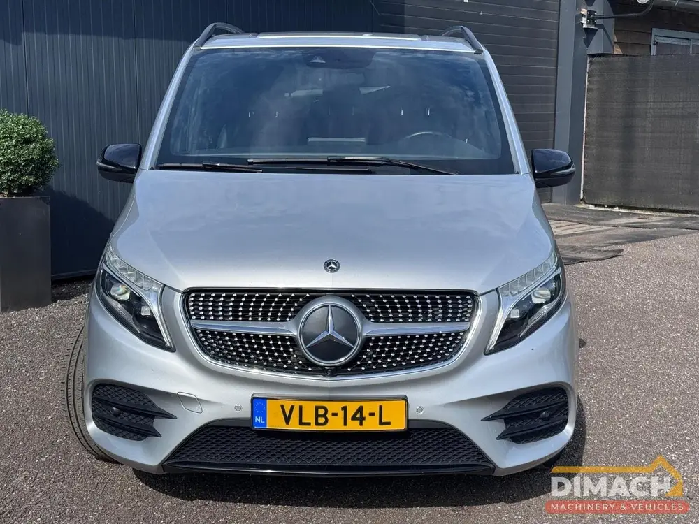 Mercedes-Benz V-Klasse V250 uit 2020, foto 3