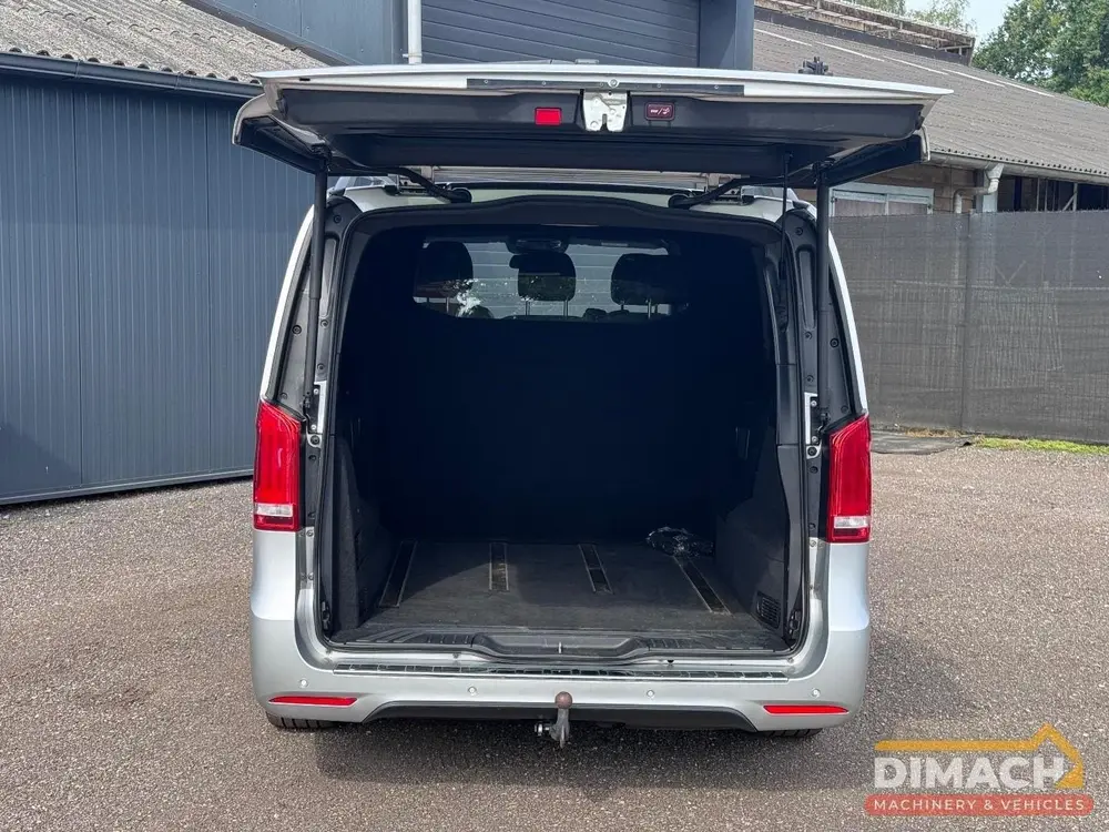 Mercedes-Benz V-Klasse V250 uit 2020, foto 4