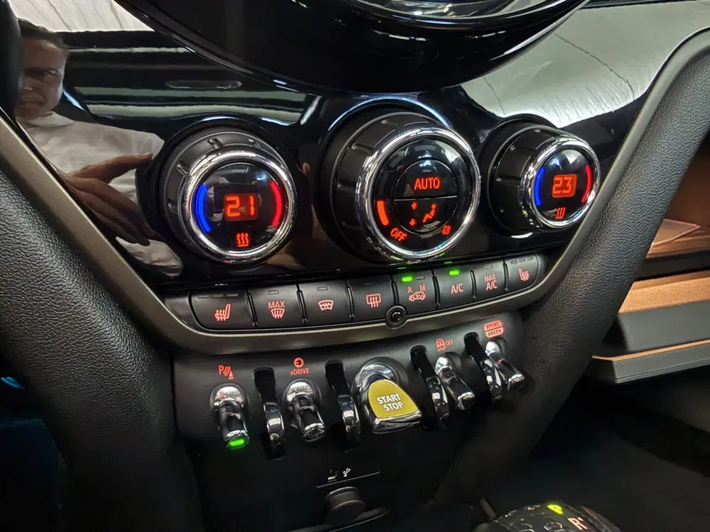 Mini Countryman 2.0 Cooper SE ALL4 Pano uit 2022, foto 16