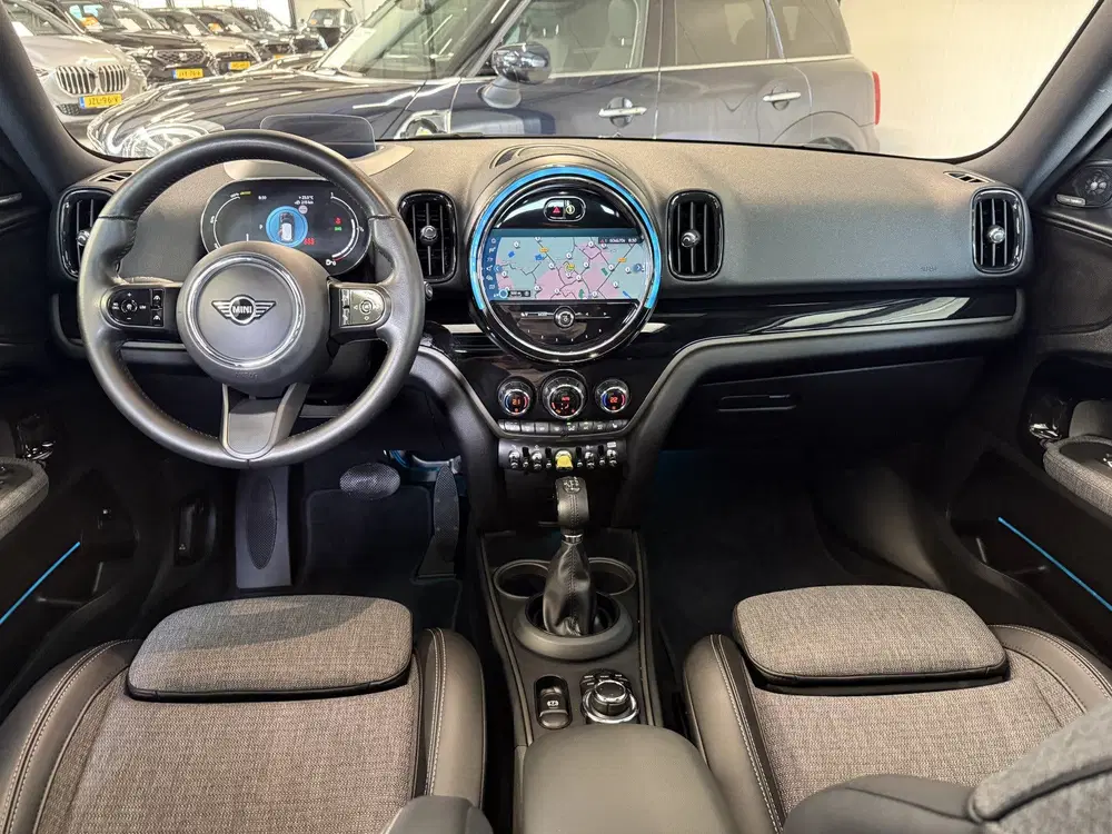 Mini Countryman 2.0 Cooper SE ALL4 Pano uit 2022, foto 6