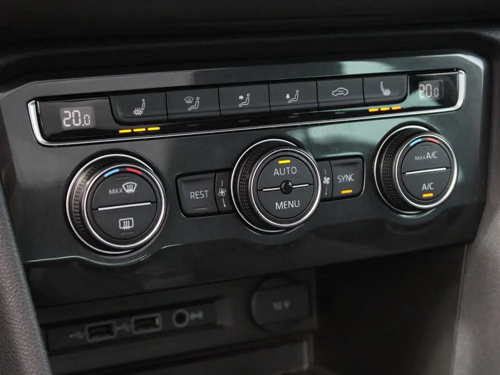 Volkswagen TIGUAN 1.5 TSI ACT IQ I VIRTUAL I CARPPLAY I PANO uit 2019, foto 18