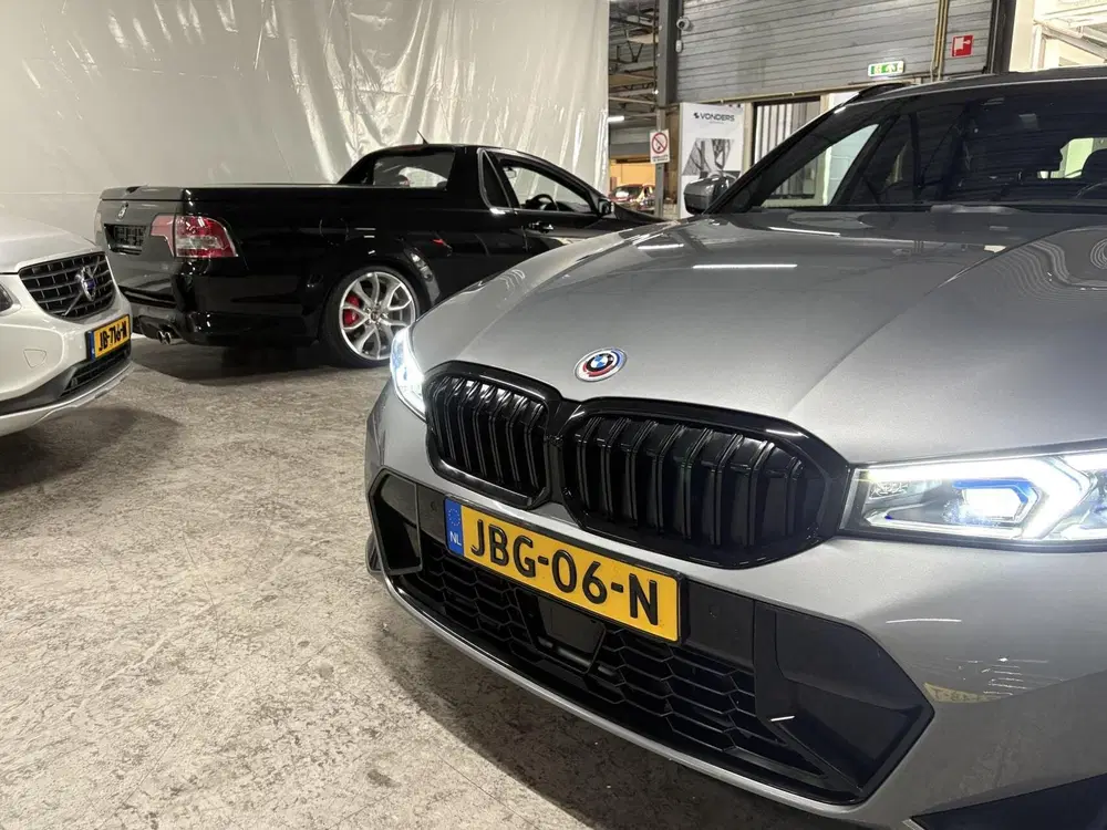 BMW 3-serie 330e xDrive uit 2022, foto 13