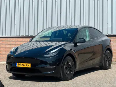 Tesla Model Y Long Range AWD 75 kWh SOH 96 uit 2024