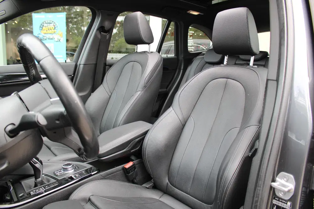 BMW X1 sDrive20i High Executive Edition uit 2019, foto 9