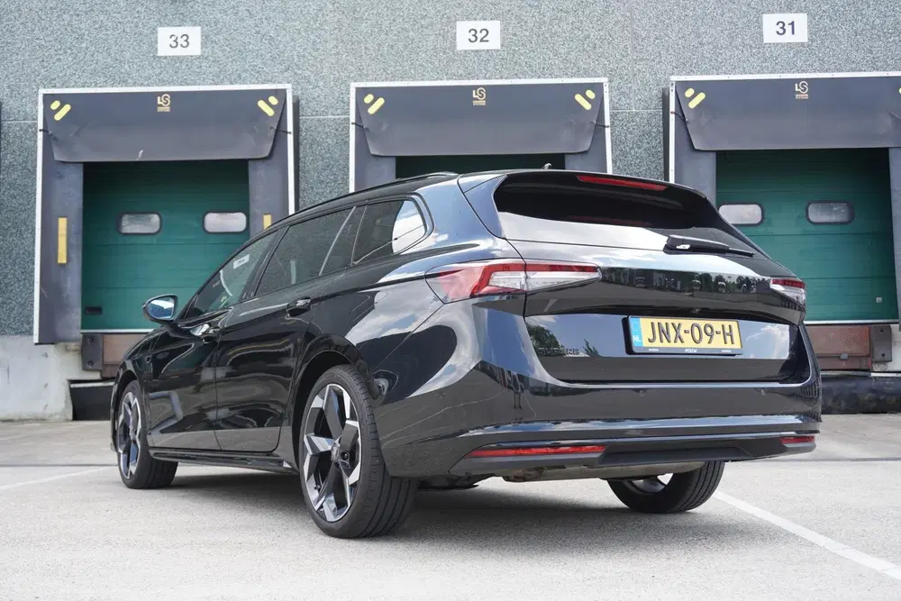 Skoda Superb 1.5 TSI 204pk PHEV Sportline Business uit 2025, foto 10