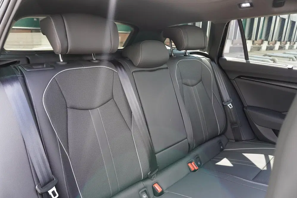 Skoda Superb 1.5 TSI 204pk PHEV Sportline Business uit 2025, foto 14