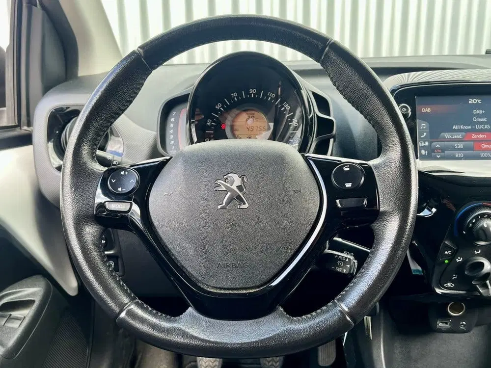 Peugeot 108 1.0 e-VTi Allure TOP Apple Carplay uit 2021, foto 12