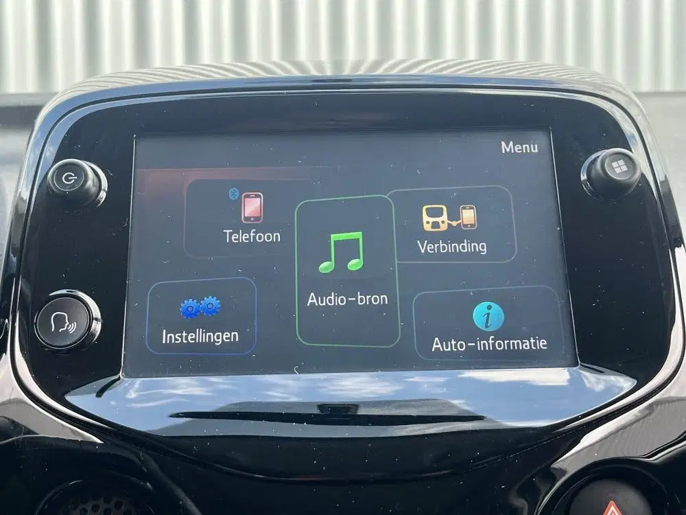 Peugeot 108 1.0 e-VTi Allure TOP Apple Carplay uit 2021, foto 20