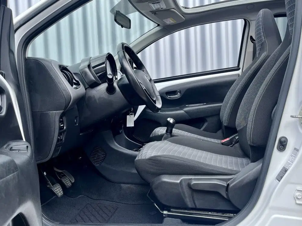 Peugeot 108 1.0 e-VTi Allure TOP Apple Carplay uit 2021, foto 5