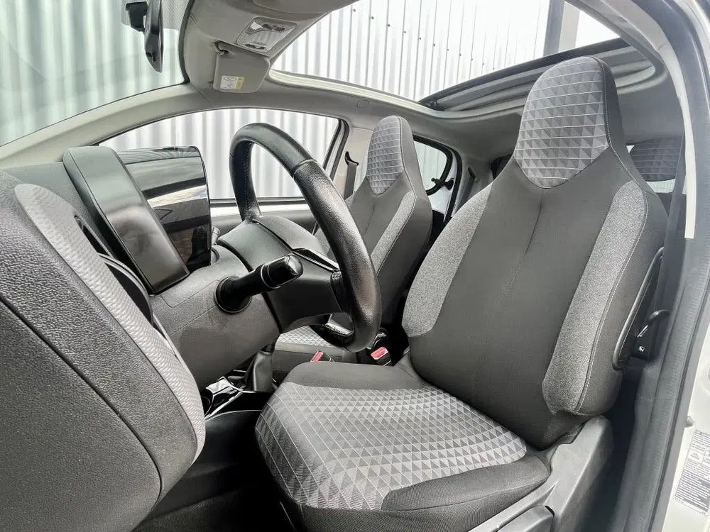 Peugeot 108 1.0 e-VTi Allure TOP Apple Carplay uit 2021, foto 6
