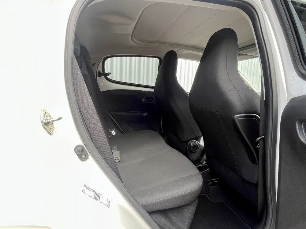 Peugeot 108 1.0 e-VTi Allure TOP Apple Carplay uit 2021, foto 9
