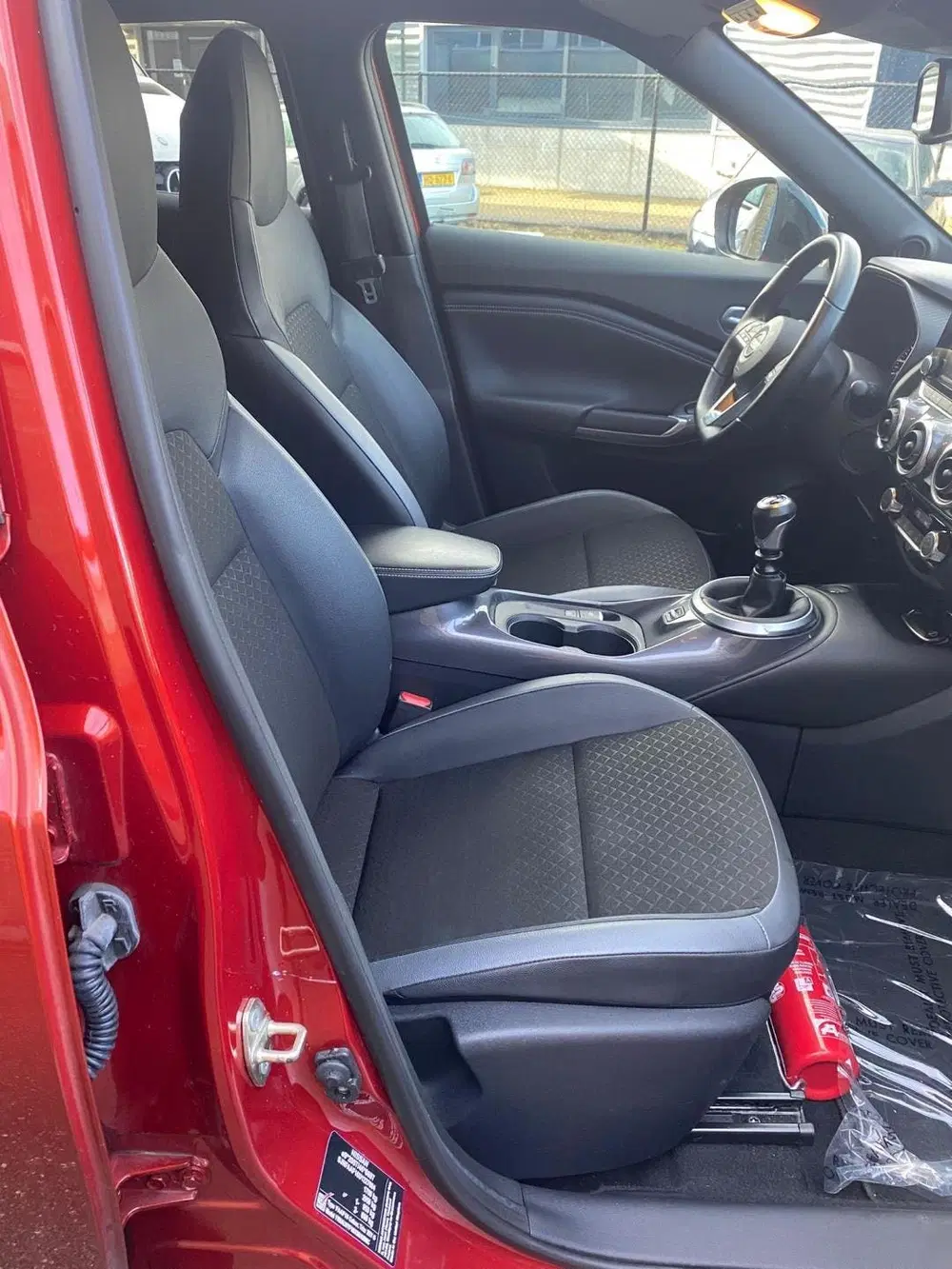 Nissan Juke 1.0 DIG-T N-Design uit 2023, foto 4