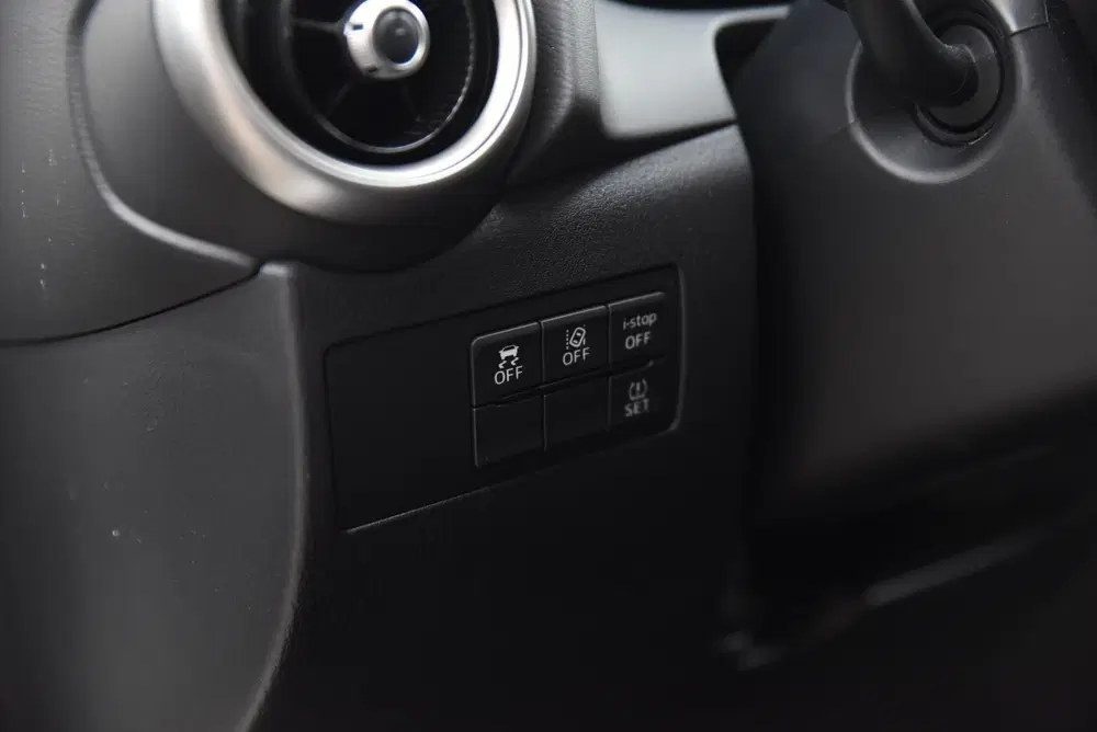 Mazda 2 1.5 SkyActiv-G 90 Exclusive-Line 5 Stuks T uit 2023, foto 18