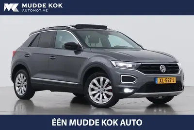 Volkswagen T-Roc 1.5 TSI Sport | Trekhaak | Panoramadak | 17 uit 2019