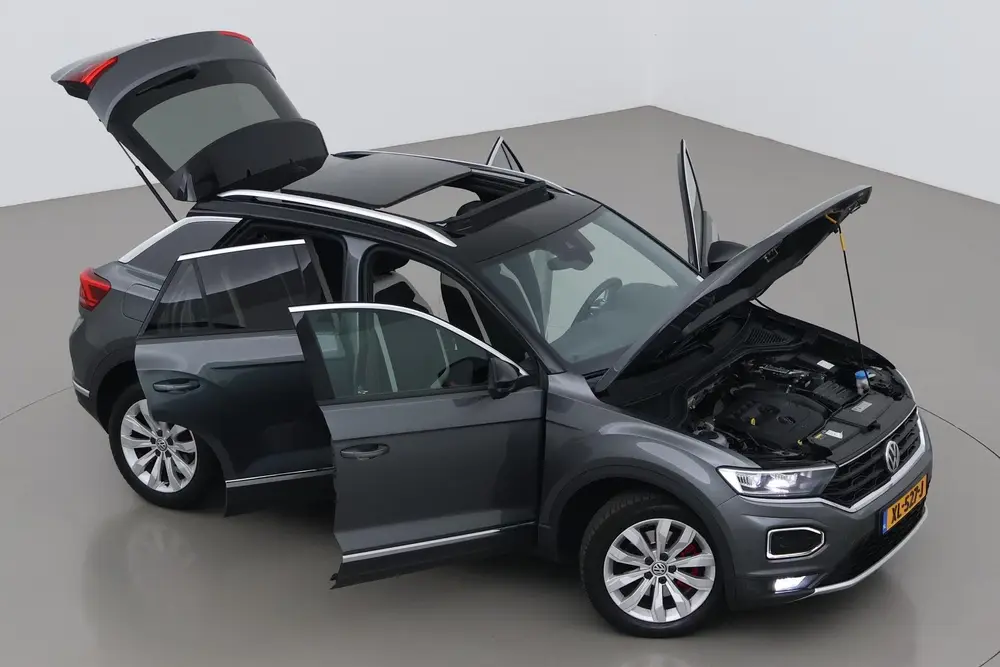 Volkswagen T-Roc 1.5 TSI Sport | Trekhaak | Panoramadak | 17 uit 2019, foto 6
