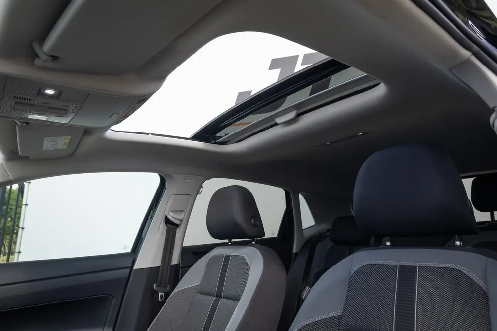 Volkswagen POLO 1.0 TSI Style 110pk pano | iq light | dashbo uit 2022, foto 7
