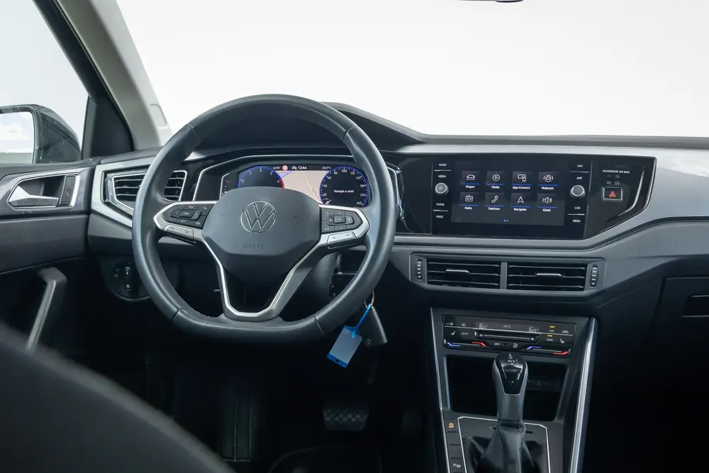Volkswagen POLO 1.0 TSI Style 110pk pano | iq light | dashbo uit 2022, foto 8