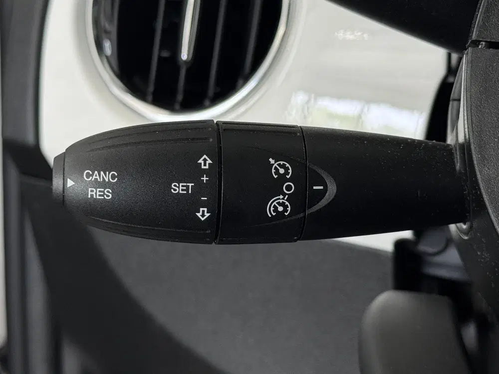 Fiat 500 1.0 Hybrid Dolcevita Apple-Android uit 2024, foto 17