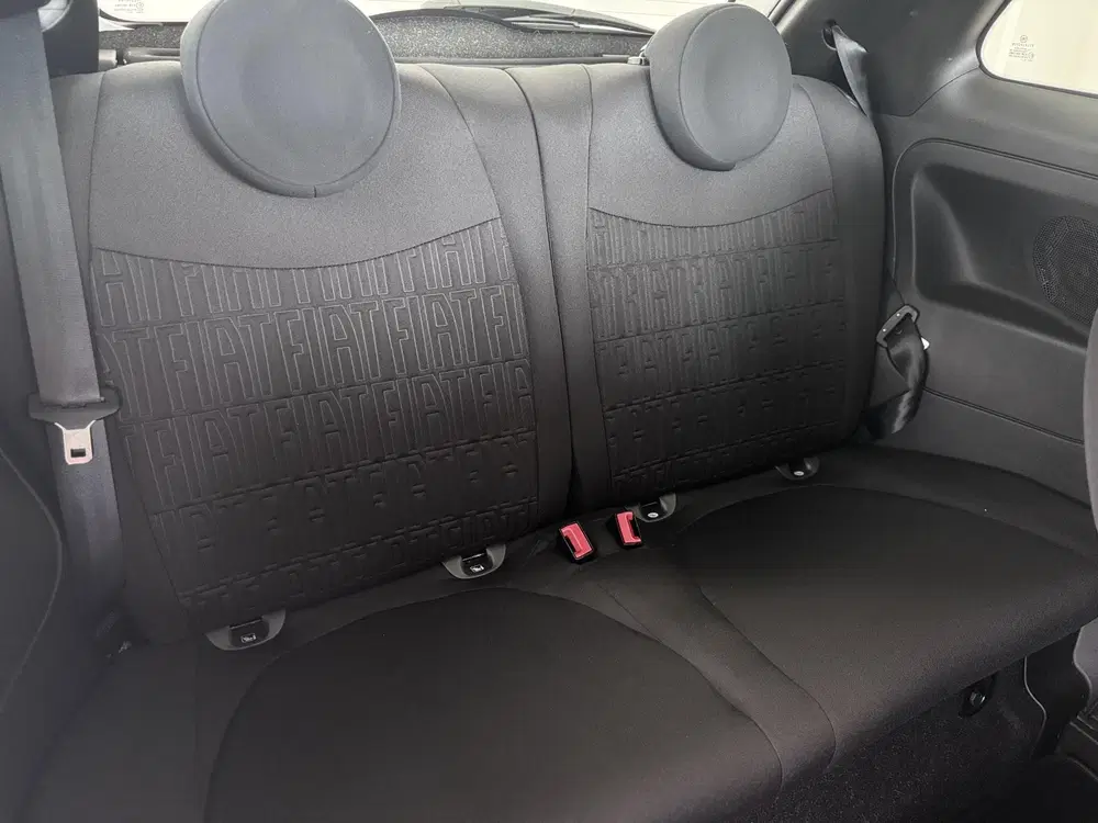 Fiat 500 1.0 Hybrid Dolcevita Apple-Android uit 2024, foto 8