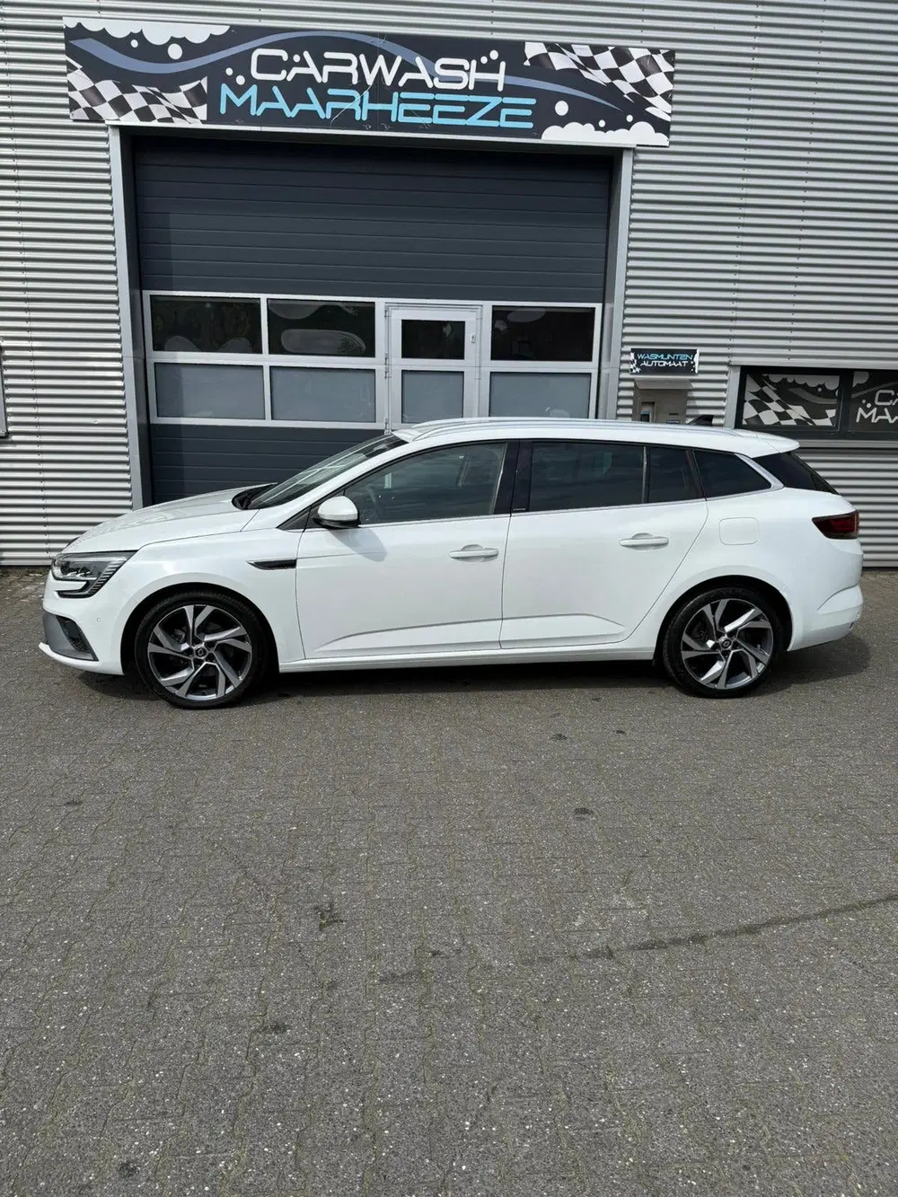 Renault Megane Mégane 1.6 E-tech Plug-in Hybrid 160pk. R. uit 2020, foto 3