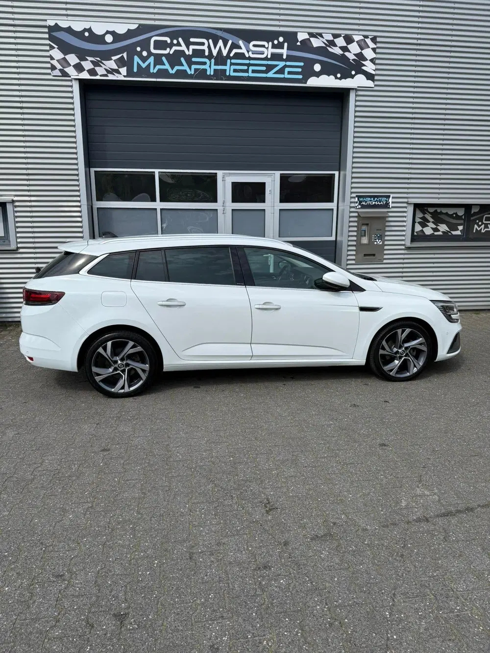 Renault Megane Mégane 1.6 E-tech Plug-in Hybrid 160pk. R. uit 2020, foto 4