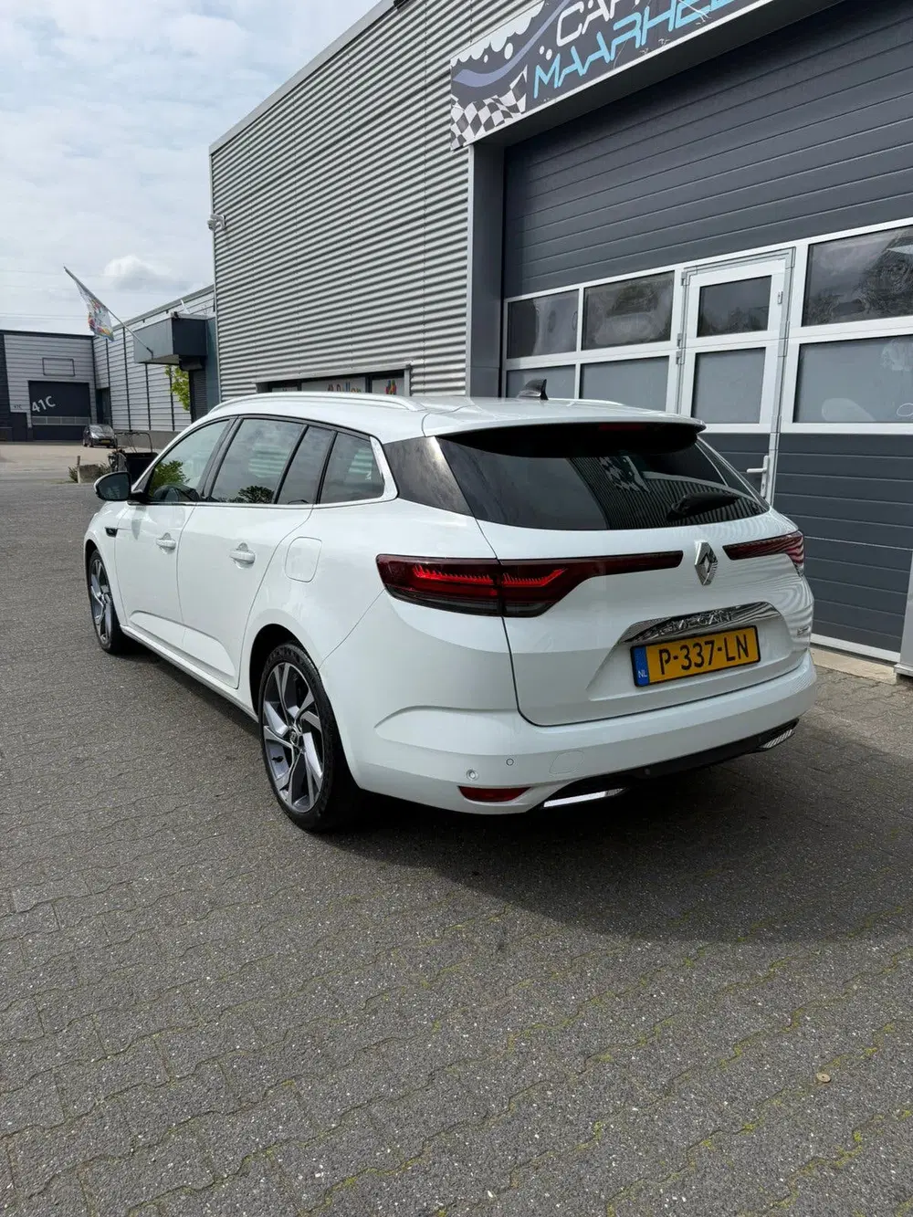 Renault Megane Mégane 1.6 E-tech Plug-in Hybrid 160pk. R. uit 2020, foto 5