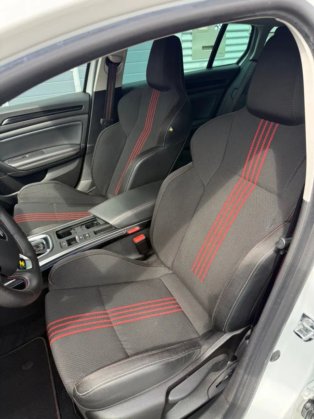 Renault Megane Mégane 1.6 E-tech Plug-in Hybrid 160pk. R. uit 2020, foto 7