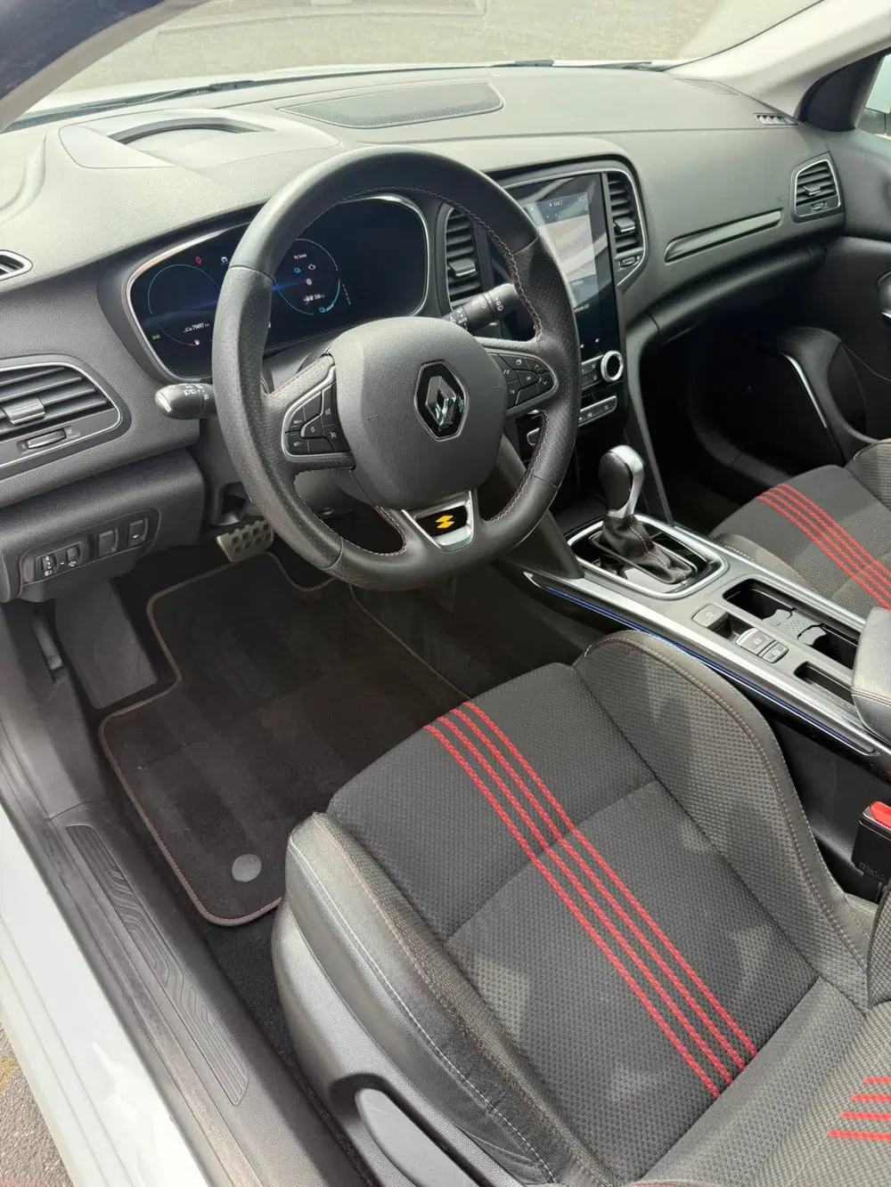 Renault Megane Mégane 1.6 E-tech Plug-in Hybrid 160pk. R. uit 2020, foto 8