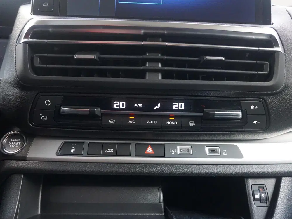Opel Vivaro L3 75 kWh uit 2026, foto 11
