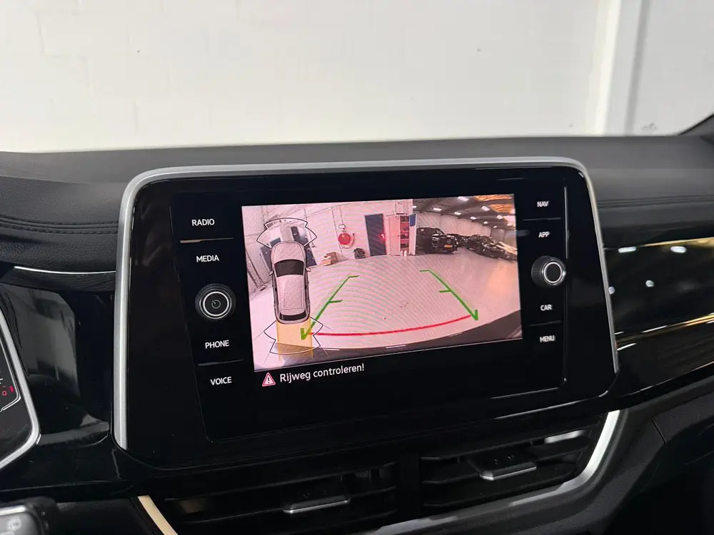 Volkswagen T-Roc 1.5 T-roc*Pano*Camera*Lage KM* uit 2025, foto 16