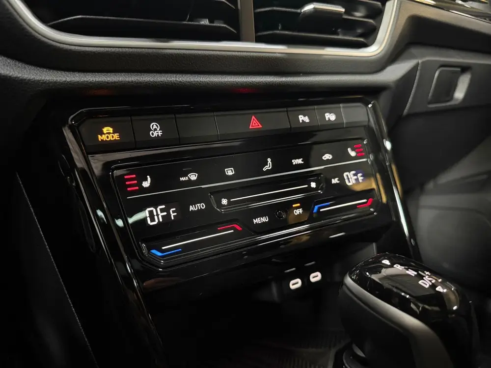 Volkswagen T-Roc 1.5 T-roc*Pano*Camera*Lage KM* uit 2025, foto 18