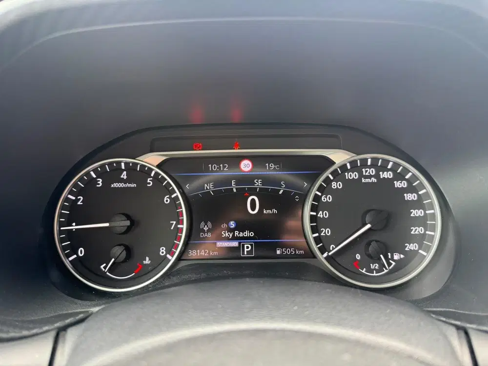 Nissan Juke 1.0 DIG-T Tekna *Bose & ACC* uit 2022, foto 19