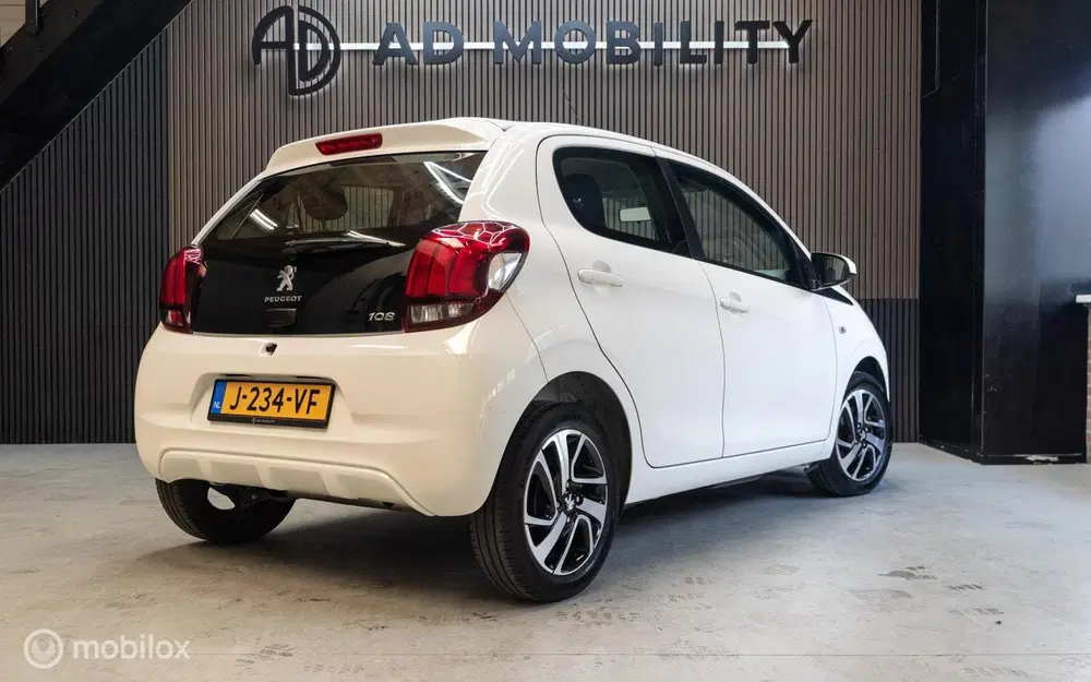Peugeot 108 1.0 e-VTi Allure Cruise Carplay DAB+ LM Ve uit 2020, foto 6