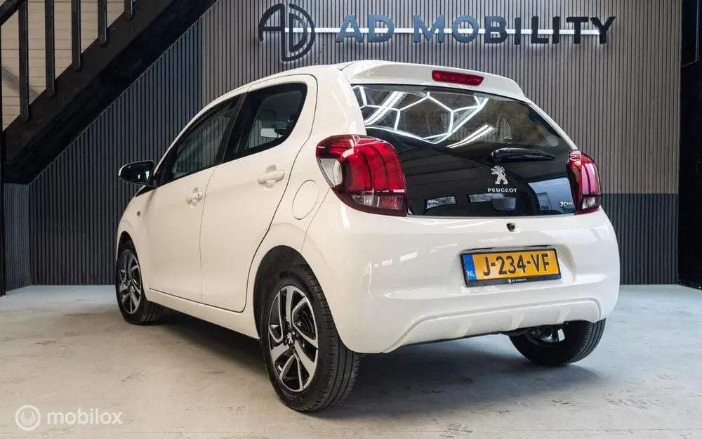 Peugeot 108 1.0 e-VTi Allure Cruise Carplay DAB+ LM Ve uit 2020, foto 7