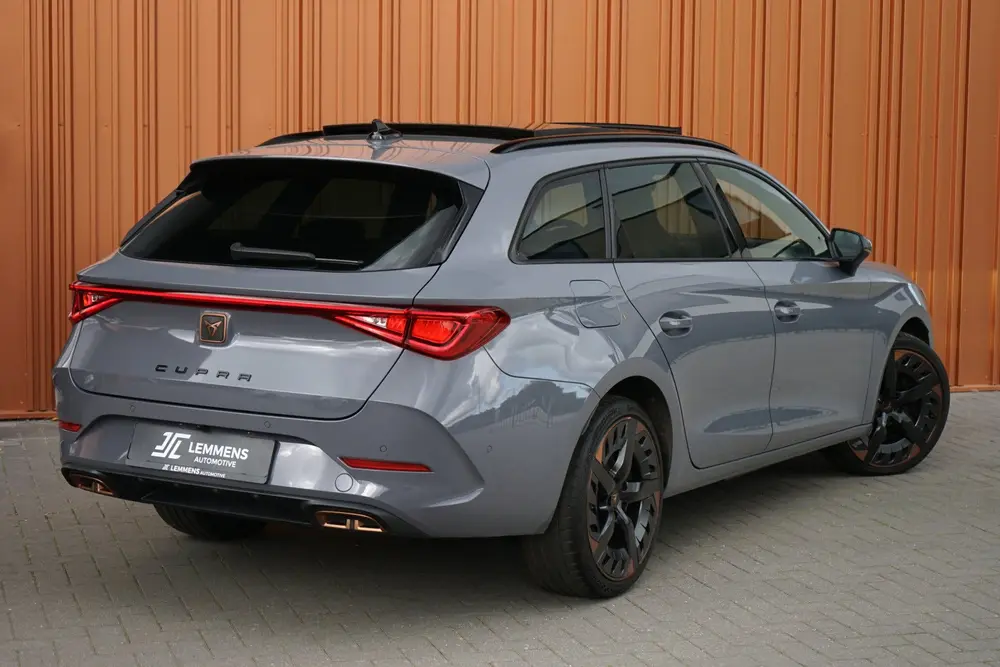Cupra Leon Sportstourer 1.4 e-Hybrid VZ Chopper 245PK Panoda uit 2021, foto 3