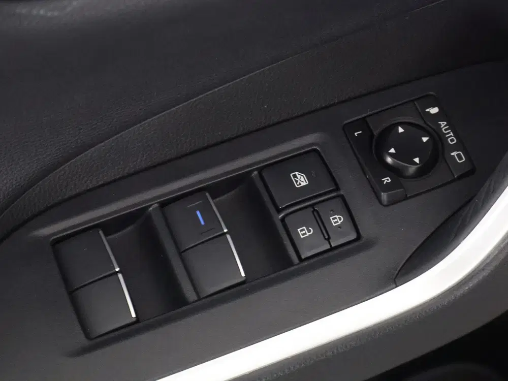 Toyota RAV 4 2.5 Hybrid AWD Bi-Tone uit 2021, foto 15
