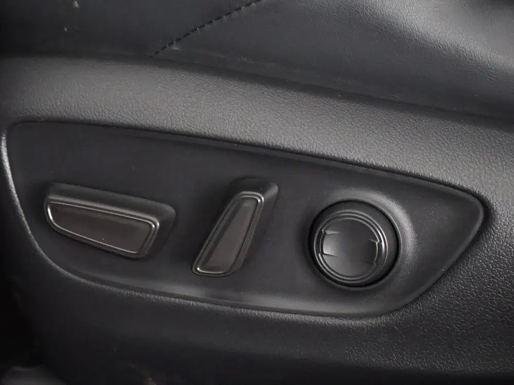 Toyota RAV 4 2.5 Hybrid AWD Bi-Tone uit 2021, foto 17