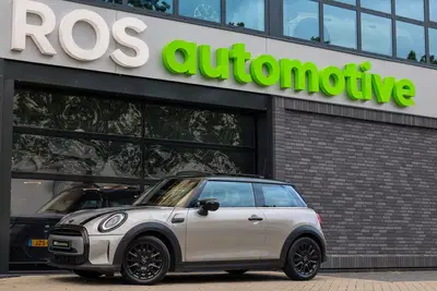 Mini Cooper 1.5 Cooper Classic uit 2023